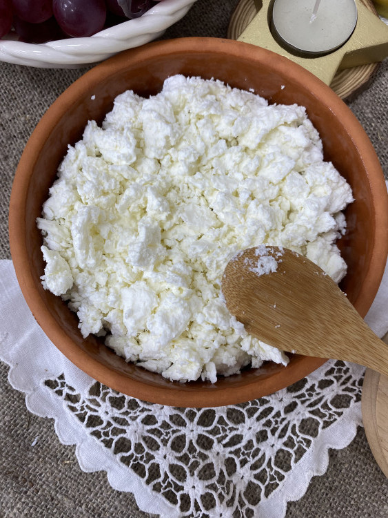 Творог цельный 0,5л (КФХ Яваева Ю.А.)